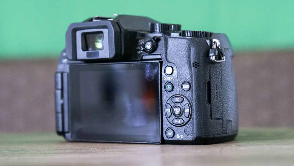 Panasonic G7 back